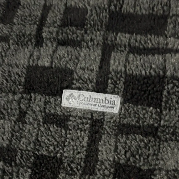 Vintage Columbia Black Geometric Fleece Pullover Made in USA. XL - Picture 2 of 10